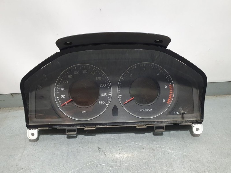 Recambio de cuadro instrumentos para volvo xc60 kinetic awd referencia OEM IAM 31270899AA 69399270U 