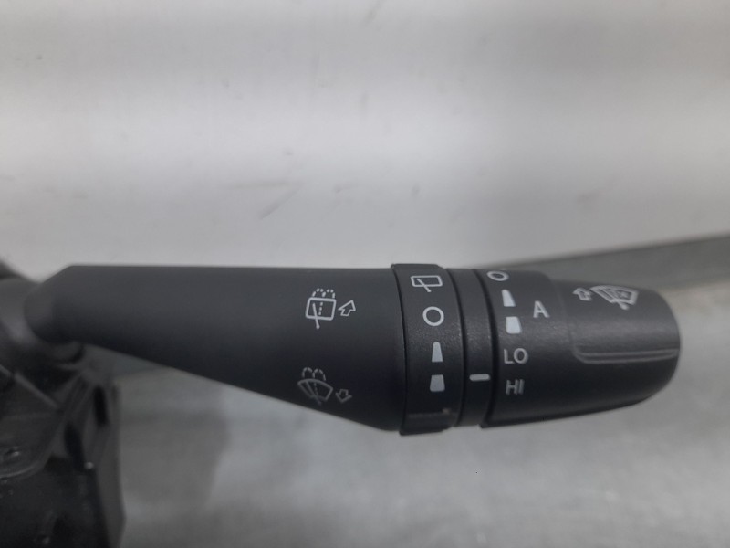 Recambio de mando luces y limpia para fiat tipo hatchback (356_, 357_) 1.6 d (356hxg1b, 356hxg11) referencia OEM IAM 7357209840 