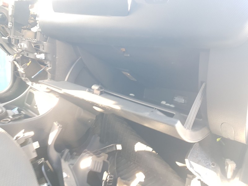 Recambio de guantera para dacia duster (hs_) 1.5 dci referencia OEM IAM   