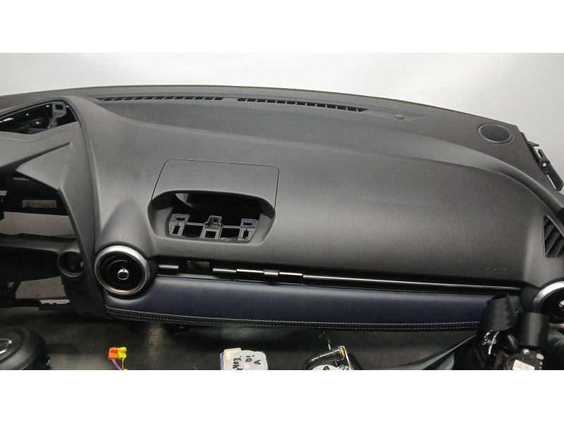 Recambio de kit airbag para mazda 2 hatchback (dl, dj) 1.5 skyactiv-g referencia OEM IAM DG7N57K00A02  DG7N57K00A02 CONDUCTOR DA