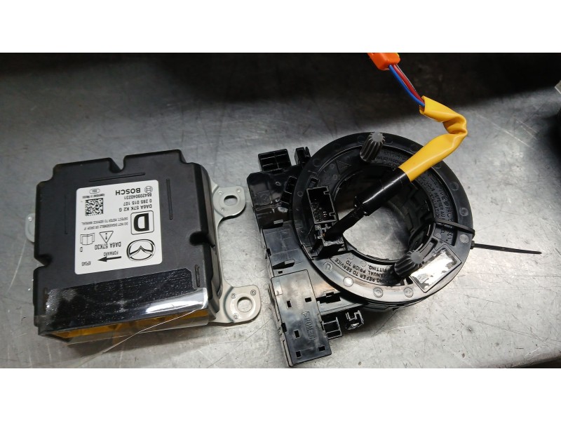 Recambio de kit airbag para mazda 2 hatchback (dl, dj) 1.5 skyactiv-g referencia OEM IAM DG7N57K00A02  DG7N57K00A02 CONDUCTOR DA