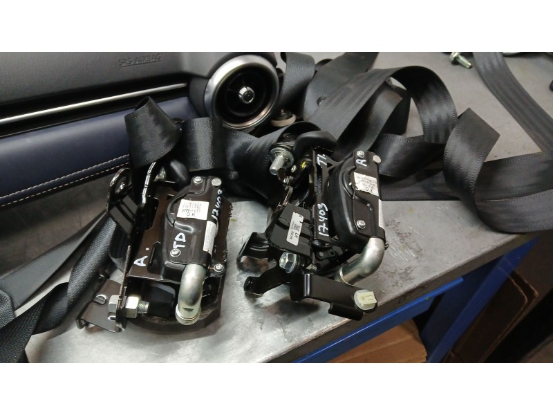 Recambio de kit airbag para mazda 2 hatchback (dl, dj) 1.5 skyactiv-g referencia OEM IAM DG7N57K00A02  DG7N57K00A02 CONDUCTOR DA