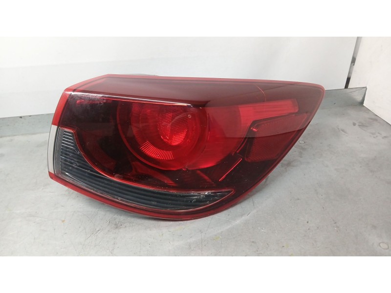 Recambio de piloto trasero derecho exterior para mazda 2 hatchback (dl, dj) 1.5 skyactiv-g referencia OEM IAM D43N51150B  