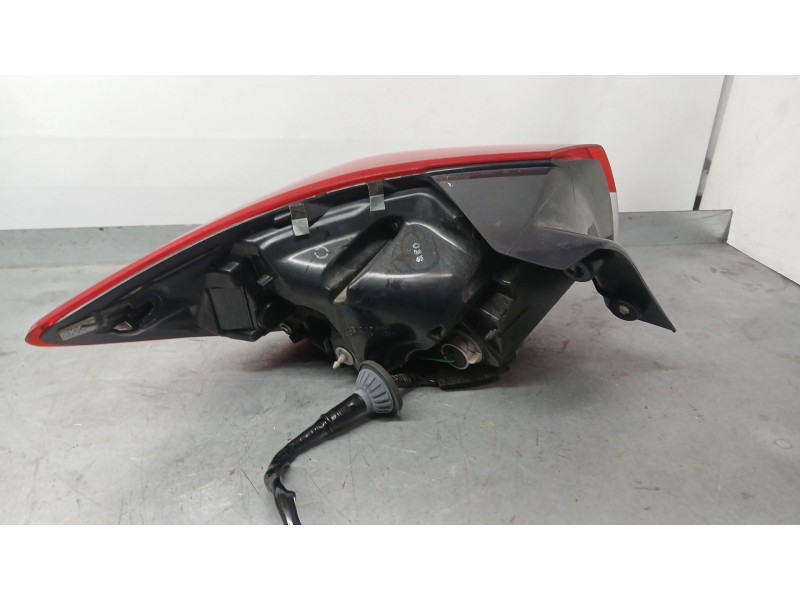 Recambio de piloto trasero derecho exterior para mazda 2 hatchback (dl, dj) 1.5 skyactiv-g referencia OEM IAM D43N51150B  