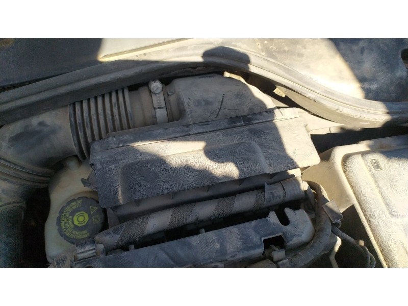 Recambio de carcasa filtro aire para renault megane ii coupé-cabriolet (em0/1_) 1.6 16v referencia OEM IAM 8200401500  