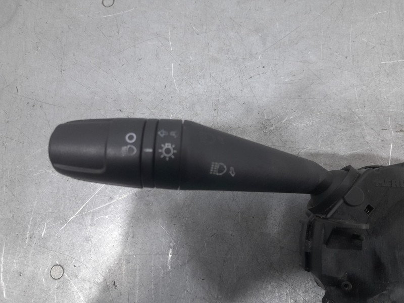 Recambio de mando luces y limpia para fiat tipo hatchback (356_, 357_) 1.3 d (356hxh1a) referencia OEM IAM 7357209830  