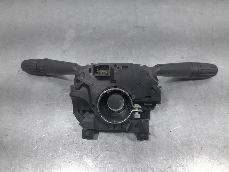 Recambio de mando luces y limpia para fiat tipo hatchback (356_, 357_) 1.3 d (356hxh1a) referencia OEM IAM 7357209830  