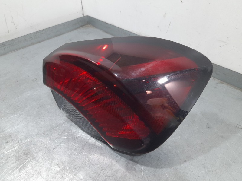 Recambio de piloto trasero derecho exterior para fiat tipo hatchback (356_, 357_) 1.3 d (356hxh1a) referencia OEM IAM 521859210E