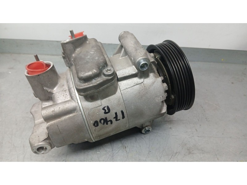 Recambio de compresor aire acondicionado para volkswagen polo v (6r1, 6c1) 1.6 tdi referencia OEM IAM 1K0820808F  