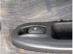 MANDO ELEVALUNAS DELANTERO DERECHO 7700432962 