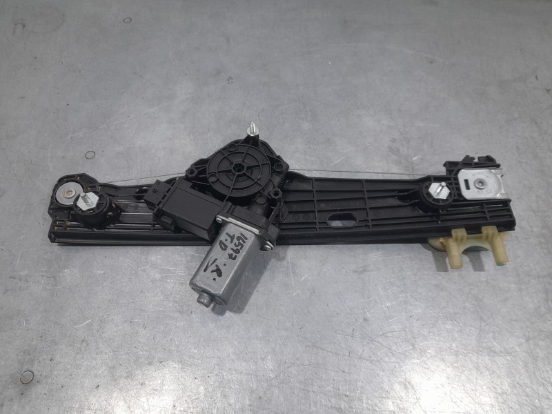 Recambio de elevalunas trasero derecho para jeep avenger (j2) electric referencia OEM IAM 52174582 MONTADO EN PUERTA ELECTRICO 6