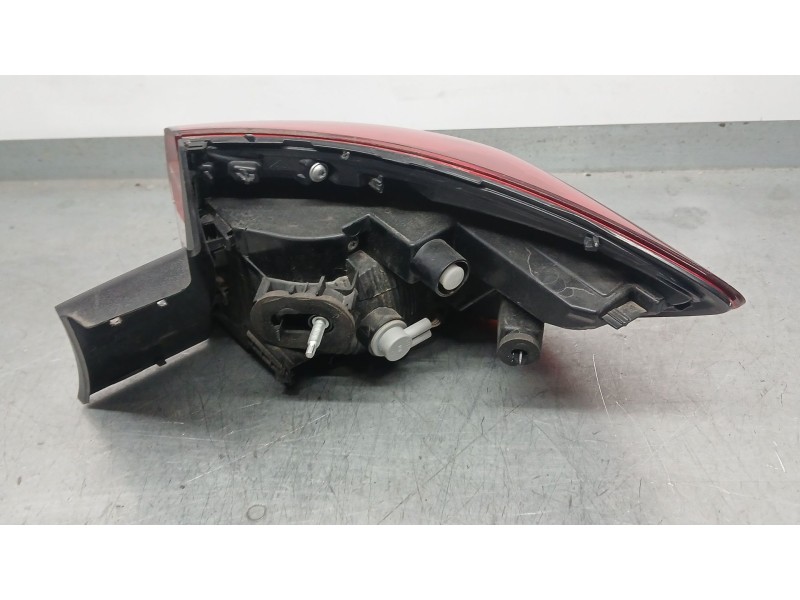 Recambio de piloto trasero izquierdo exterior para renault clio v (b7_) 1.0 lpg (b7mt) referencia OEM IAM 265551550R  