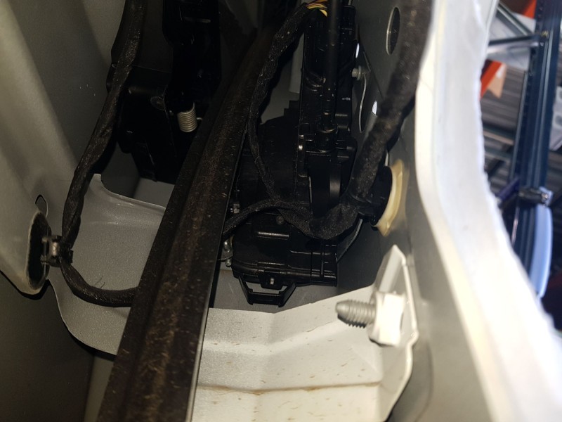 Recambio de cerradura puerta delantera derecha para renault clio v (b7_) 1.0 lpg (b7mt) referencia OEM IAM 805029595R  