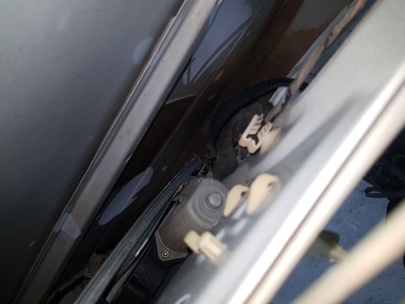 Recambio de elevalunas trasero derecho para dacia duster (hs_) 1.5 dci referencia OEM IAM 8200733832  