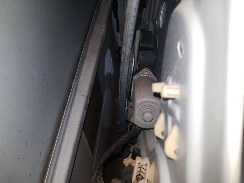 Recambio de elevalunas trasero izquierdo para dacia duster (hs_) 1.5 dci referencia OEM IAM 8200733833  