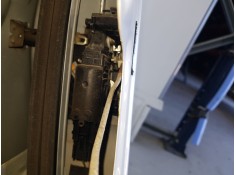 Recambio de cerradura puerta delantera derecha para dacia duster (hs_) 1.5 dci referencia OEM IAM 8200735224  