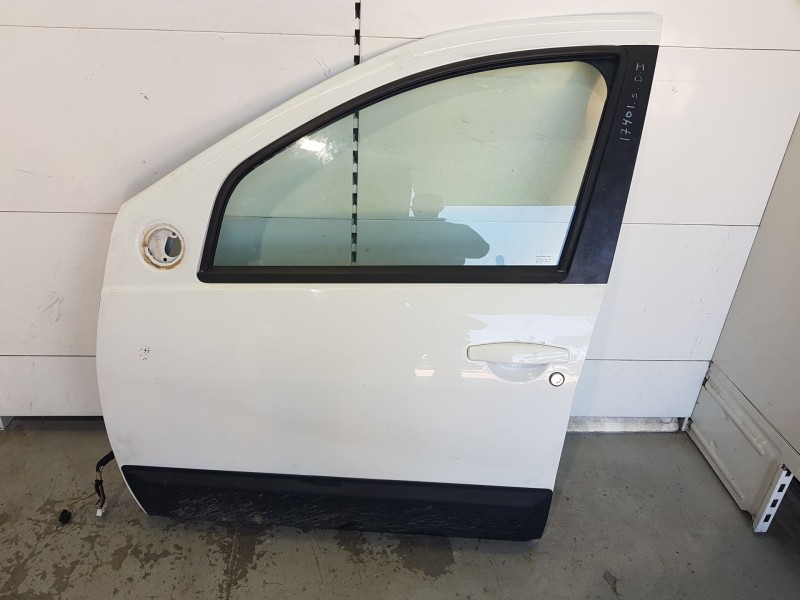 Recambio de puerta delantera izquierda para dacia duster (hs_) 1.5 dci referencia OEM IAM 801019012R  