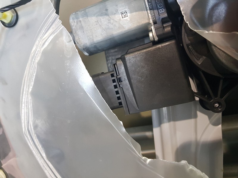 Recambio de elevalunas delantero izquierdo para opel crossland x / crossland (p17, p2qo) 1.2 (75) referencia OEM IAM 39227499  