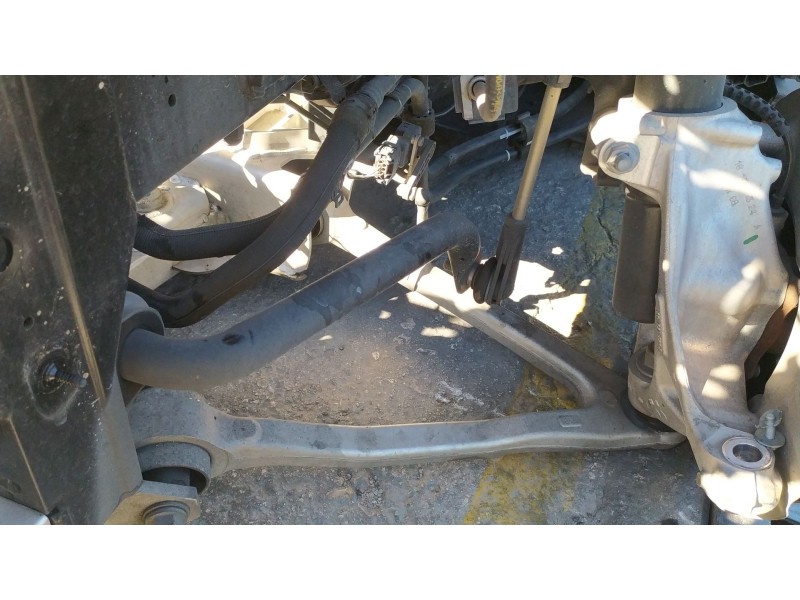 Recambio de brazo suspension inferior delantero izquierdo para bmw i3 (i01) electric referencia OEM IAM 31106863739  