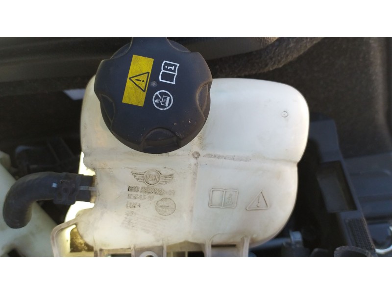 Recambio de deposito expansion para bmw i3 (i01) electric referencia OEM IAM 17137823626  