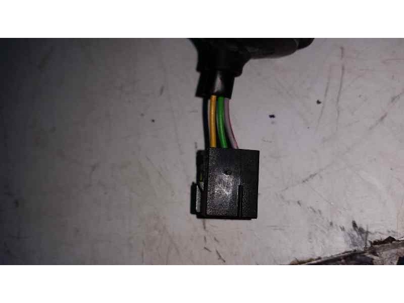 Recambio de retrovisor derecho para opel corsa d catch me referencia OEM IAM  3 CABLES ELECTRICO