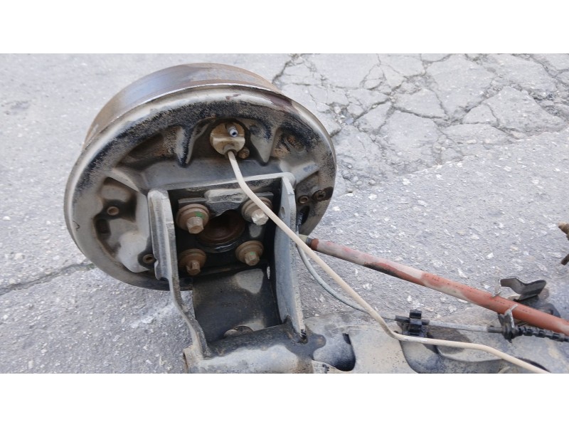 Recambio de puente trasero para dacia duster (hs_) 1.5 dci referencia OEM IAM 555016666R  