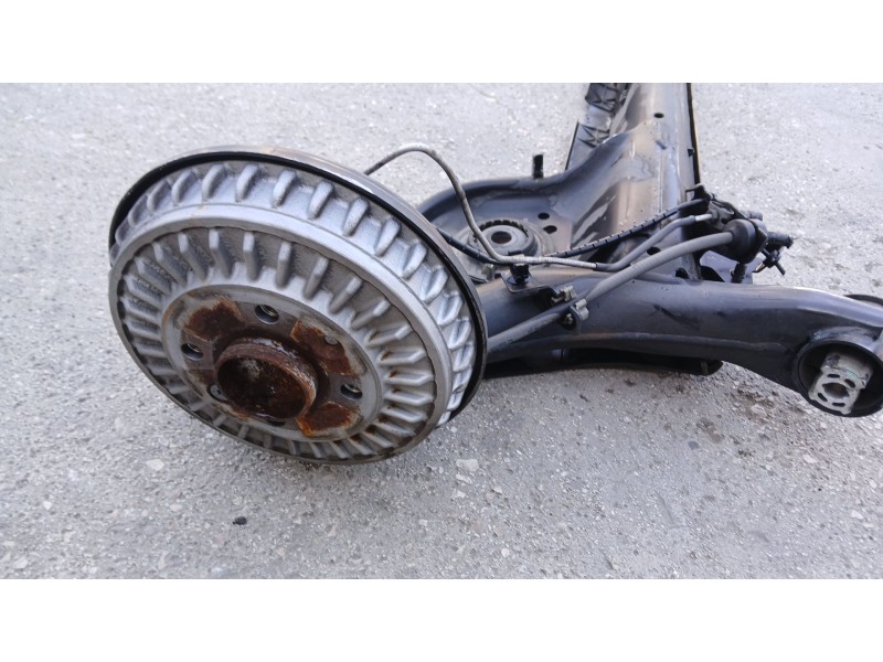 Recambio de puente trasero para renault clio v (b7_) 1.0 lpg (b7mt) referencia OEM IAM 555113834R  