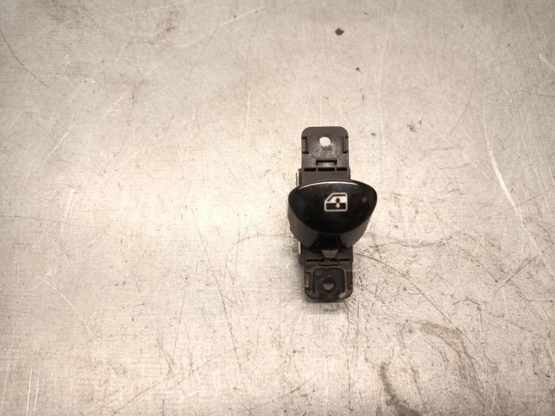 Recambio de mando elevalunas delantero derecho para fiat 500 (312_) 1.2 (312axa1a) referencia OEM IAM 735450602  