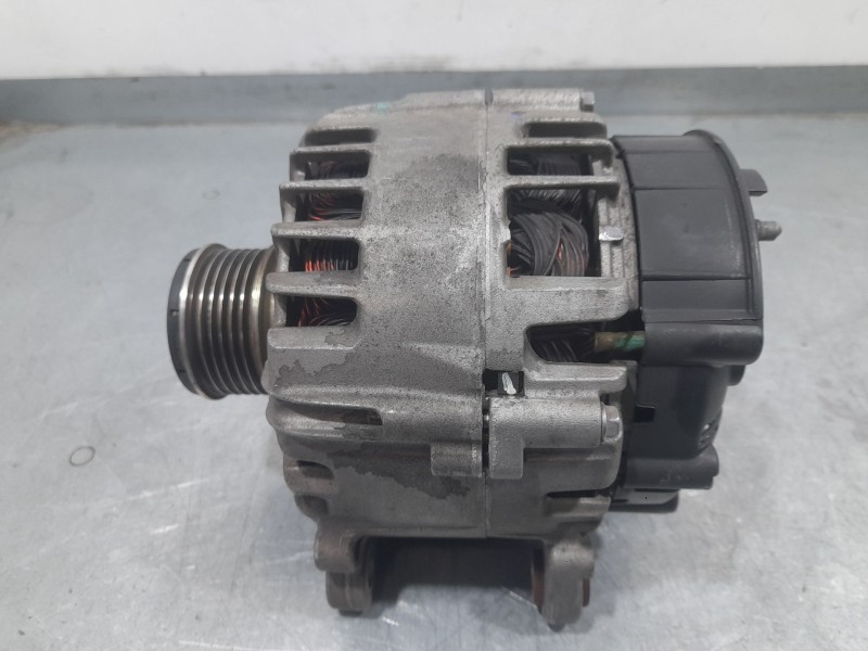 Recambio de alternador para dacia duster (hs_) 1.5 dci referencia OEM IAM 23100788R 2117009807 VALEO