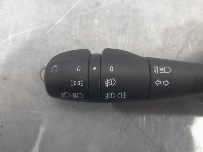 Recambio de mando luces para dacia duster (hs_) 1.5 dci referencia OEM IAM E1109576  