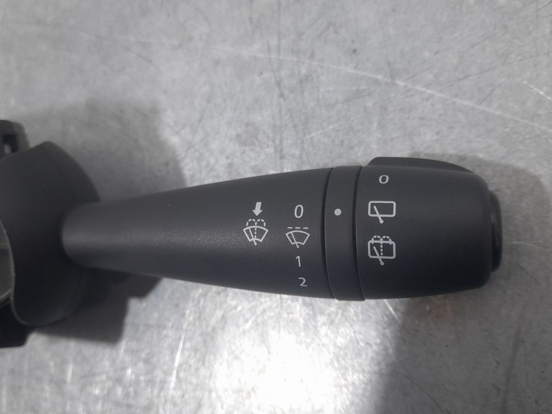 Recambio de mando limpia para dacia duster (hs_) 1.5 dci referencia OEM IAM E1109568  