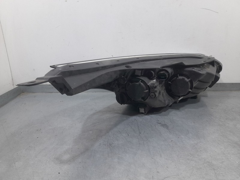 Recambio de faro izquierdo para kia ceed (cd) 1.0 t-gdi referencia OEM IAM 92101J7050  