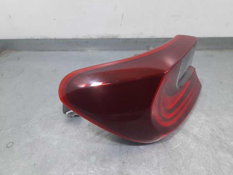 Recambio de piloto trasero izquierdo exterior para kia ceed (cd) 1.0 t-gdi referencia OEM IAM 92401J7050  