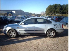 VOLKSWAGEN PASSAT BERLINA (3B2)