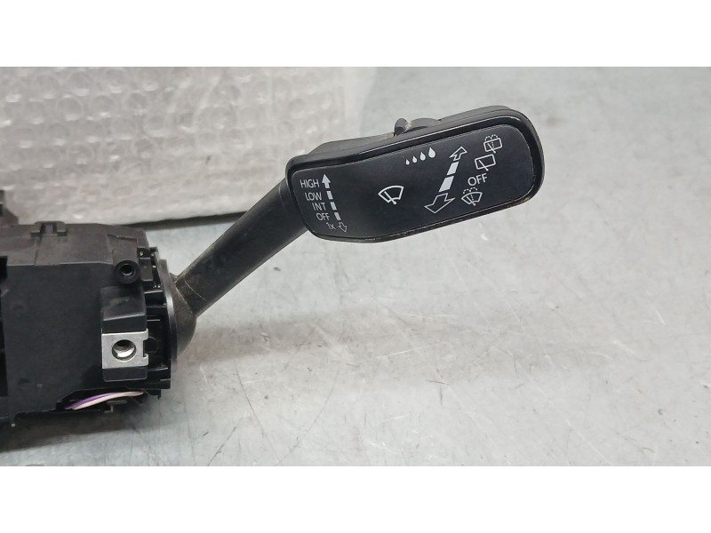 Recambio de mando luces y limpia para seat arona (kj7, kjp) 1.0 tsi referencia OEM IAM 2Q093507L  10347945