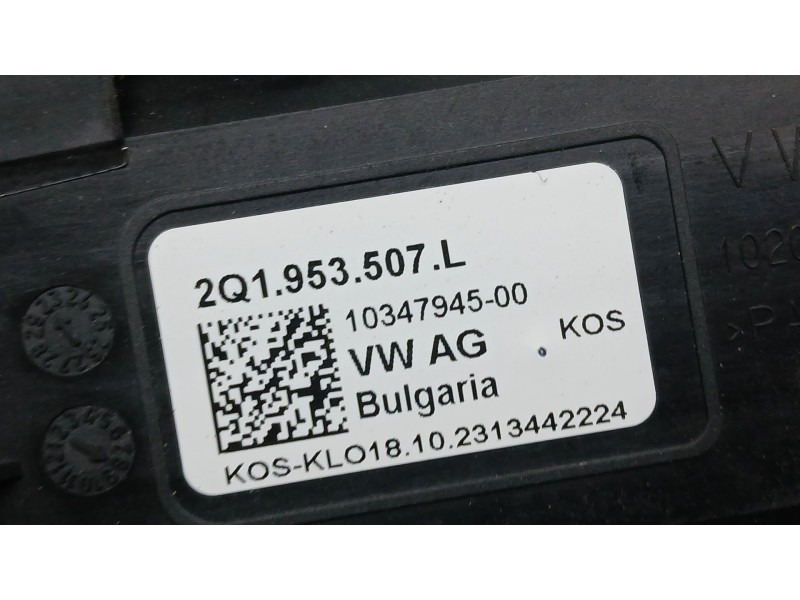 Recambio de mando luces y limpia para seat arona (kj7, kjp) 1.0 tsi referencia OEM IAM 2Q093507L  10347945