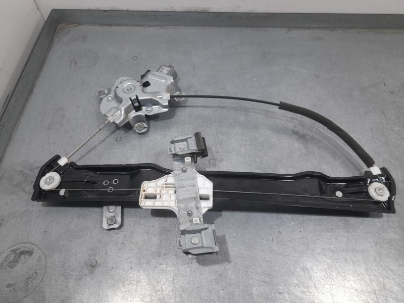 Recambio de elevalunas delantero izquierdo para ssangyong tivoli 1.5 referencia OEM IAM 98810X1010  