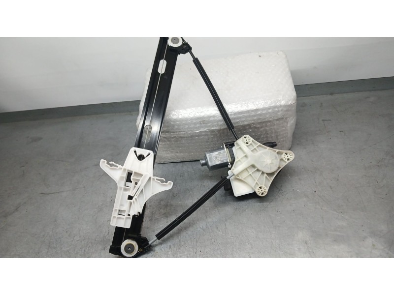 Recambio de elevalunas trasero derecho para seat arona (kj7, kjp) 1.0 tsi referencia OEM IAM 6F0839462D CTRICO 6 PINS 