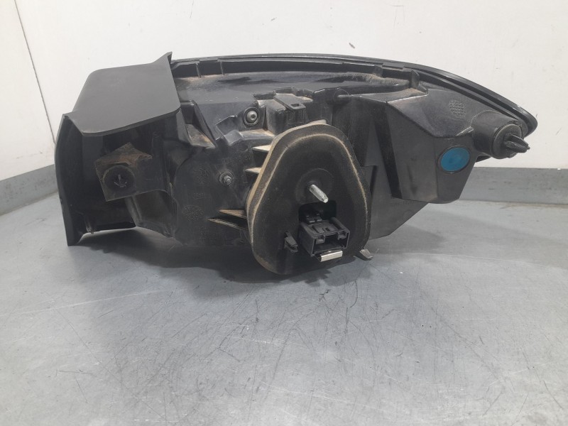 Recambio de piloto trasero izquierdo para peugeot 208 ii (ub_, up_, uw_, uj_) 1.2 puretech 100 referencia OEM IAM 9823216880 L29