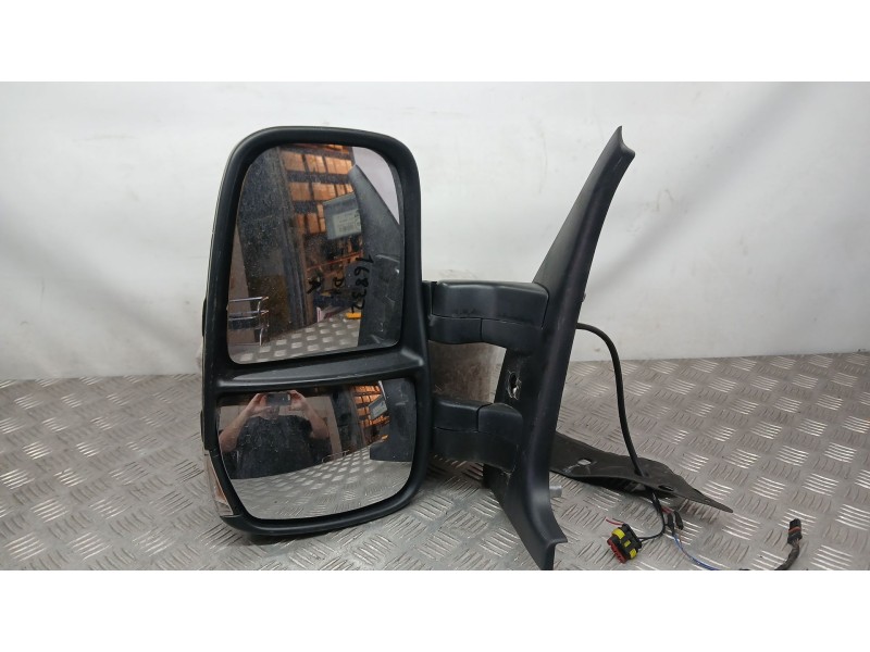 Recambio de retrovisor izquierdo para iveco daily iv furgoneta 35c12 v, 35c12 v/p, 35s12 v, 35s12 v/p referencia OEM IAM 0380040
