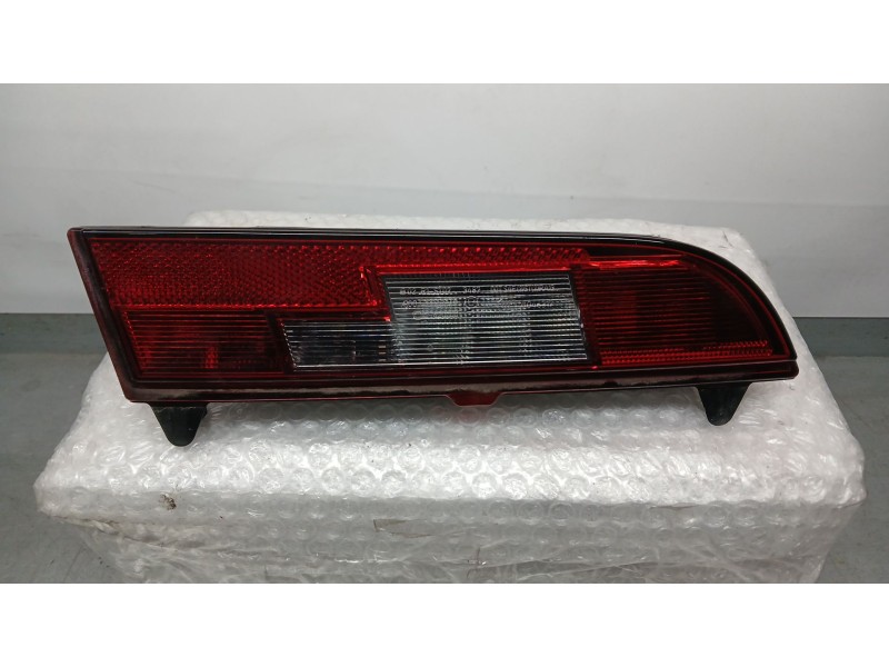 Recambio de piloto trasero derecho paragolpes para bmw i3 (i01) electric referencia OEM IAM 63217304044 ROZADO 