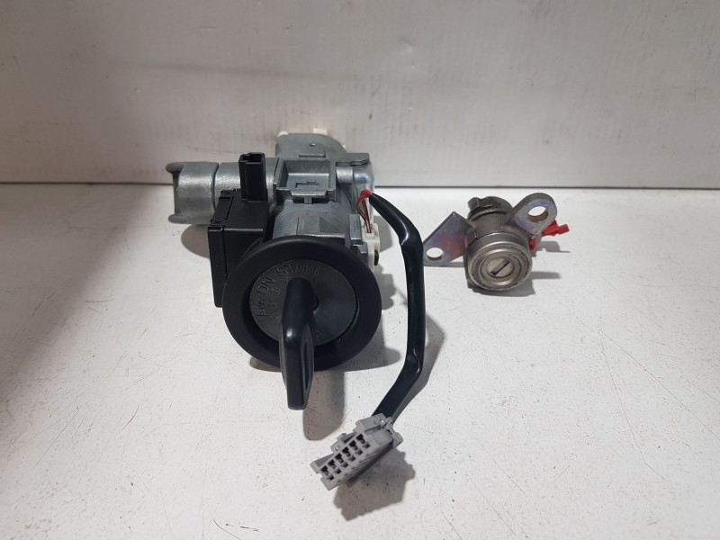 Recambio de juego bombines para nissan nv200 furgoneta 1.5 dci 85 (m20, m20m) referencia OEM IAM 28590AX600  