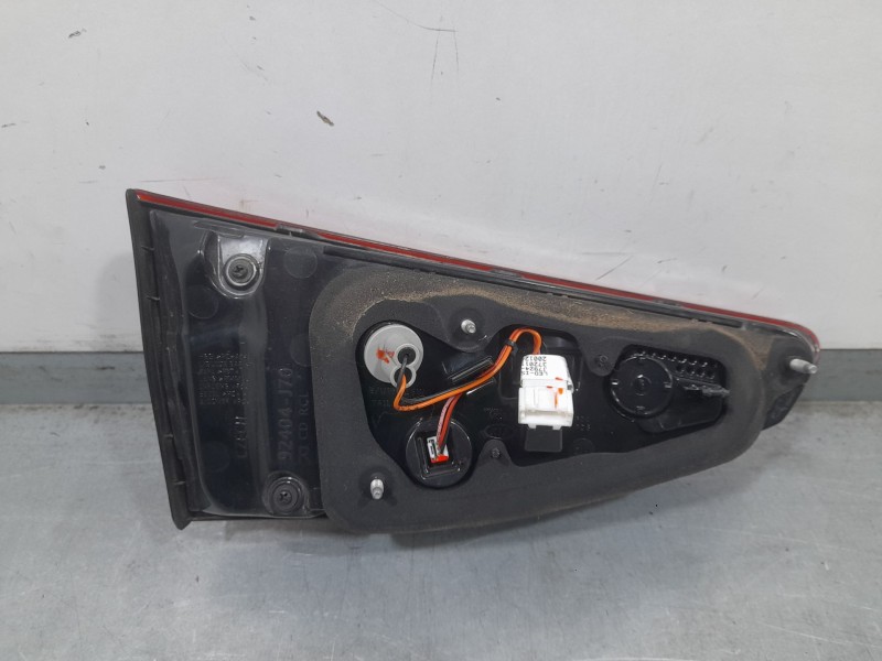 Recambio de piloto trasero derecho interior para kia ceed (cd) 1.0 t-gdi referencia OEM IAM 92404J7050  