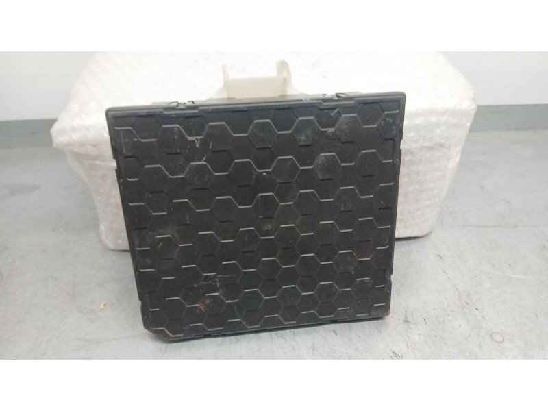 Recambio de caja reles / fusibles para cupra formentor (km7, kmp) 2.0 tsi 4drive referencia OEM IAM 5WA937125A  