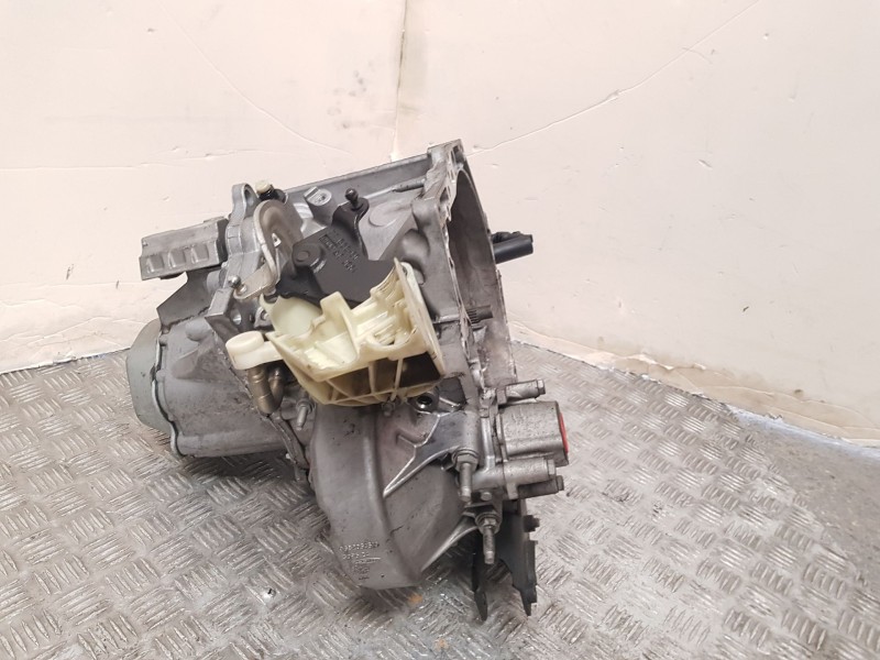 Recambio de caja cambios para citroën c-elysee (dd_) 1.6 hdi 92 referencia OEM IAM 20DP98 5 Velocidades 7450851B