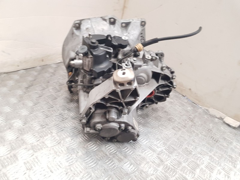 Recambio de caja cambios para ford focus iii 1.5 tdci referencia OEM IAM F1FR7002DDA 2255951 165732