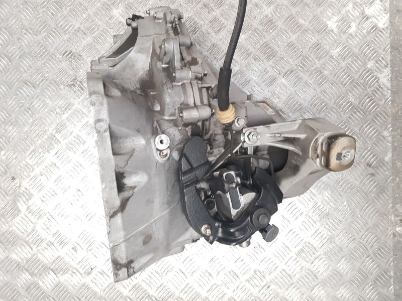 Recambio de caja cambios para ford focus iii 1.5 tdci referencia OEM IAM F1FR7002DDA 2255951 165732