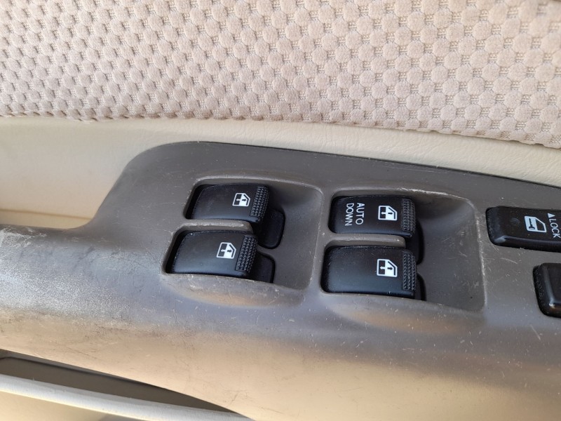 Recambio de mando elevalunas delantero izquierdo para hyundai tucson (jm) 2.0 crdi referencia OEM IAM 935702E250G8 C/MANDO RETRO