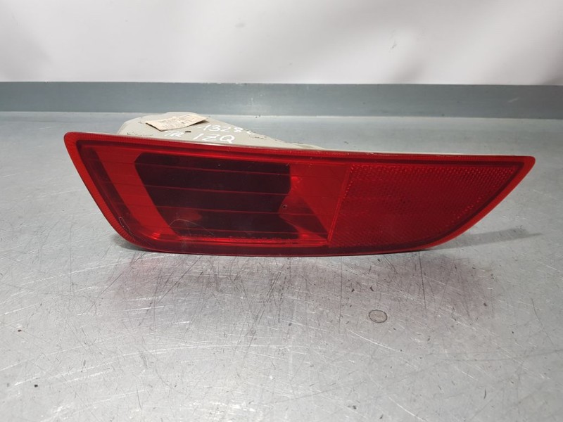 Recambio de piloto trasero izquierdo paragolpes para volvo xc60 kinetic awd referencia OEM IAM   ROZADO