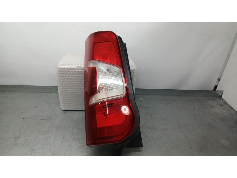 Recambio de piloto trasero izquierdo para citroën berlingo furgoneta/monovolumen (k9) 1.5 bluehdi 100 referencia OEM IAM 9819235